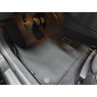 Gumijasti tepihi Carsuit (Črni) Audi A4 B7 2004–2008 fotografija 2