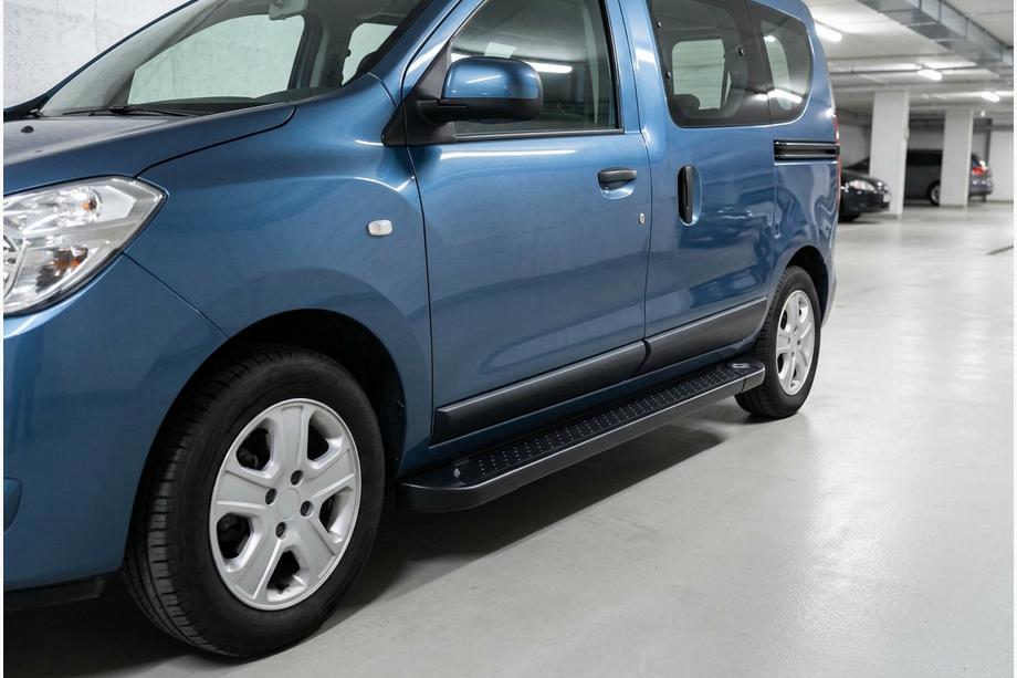 Renault Dokker 2013–2022 Bočne stopnice Allmond Black (2 kosa, aluminij) Image