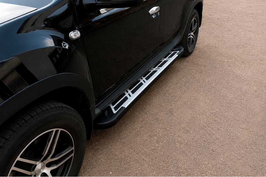 Renault Duster 2008–2017 Stranske stopnice Sunrise (2 kos, aluminij) Fotografija 1