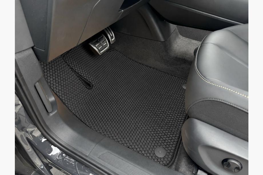 Volkswagen ID. UNYX 2024– Gumijasti tepihi Carsuit (Črni) Image