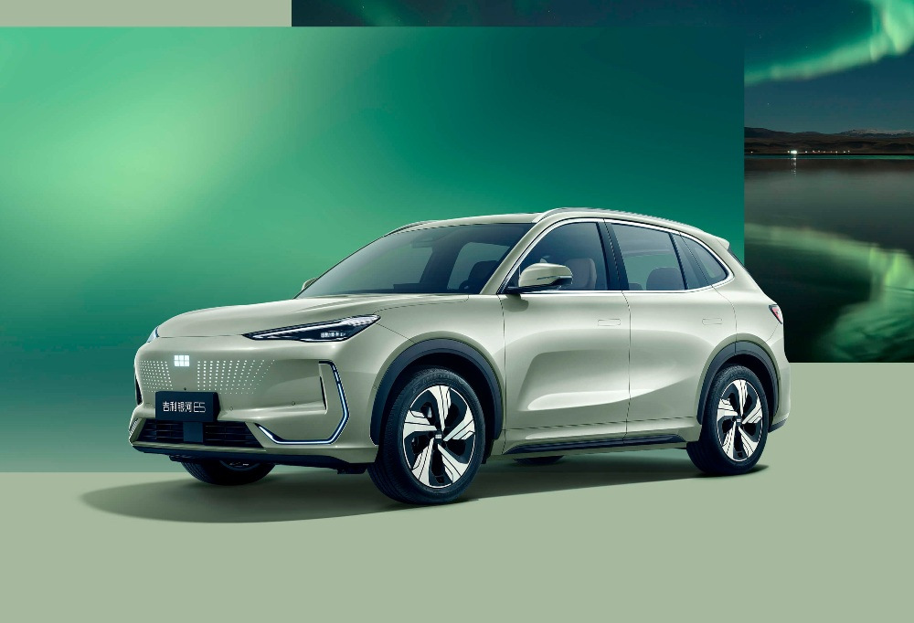 Pregled Geely Galaxy E5: sodoben električni križanec