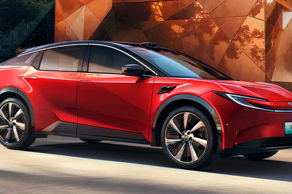 Toyota bZ5 2025: Tehnični podatki, oprema in fotografije