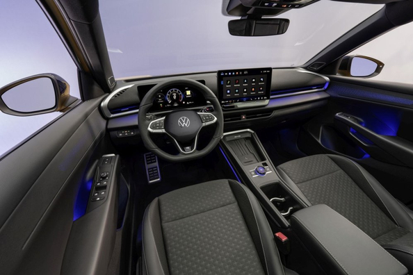 Volkswagen T-Roc 2025 (2. generacija): posodobljen kompaktni crossover Fotografija 5
