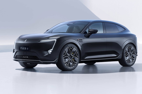 Pregled Avatr 11 REEV 2025: Hibridni luksuzni SUV