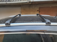 Audi Q7 2005–2015 Strešni nosilci (prečke) za integrirane strešne letve, zaklepni na ključ WingCarrier V2 (2 kos) Črna fotografija 17