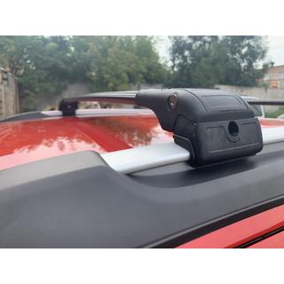Strešni nosilci (prečke) za integrirane strešne letve, zaklepni na ključ WingCarrier V2 (2 kos) fotografija 2