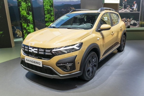 Dacia Sandero Stepway tretje generacije: Cenovno dostopen crossover-hatchback Fotografija 1