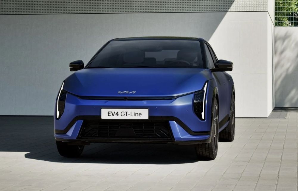 Test električne limuzine Kia EV4 2025
