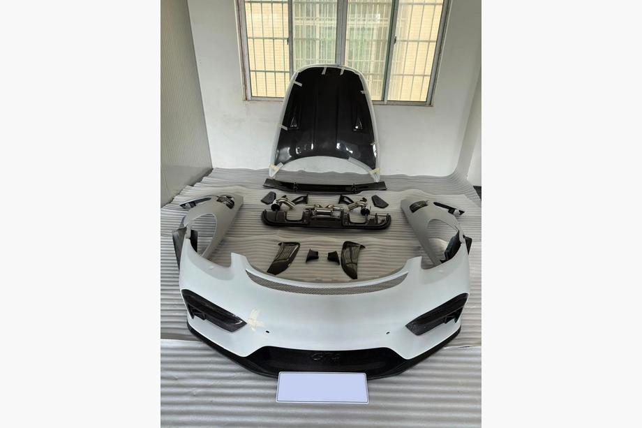 Porsche Boxster/Cayman 982 (718) 2016– GT4 body kit (ABS + karbon) Image