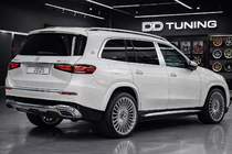 Mercedes GLS X167 2019– Zadnji odbijač z difuzorjem Maybach GLS600 (2025-Design) fotografija 1