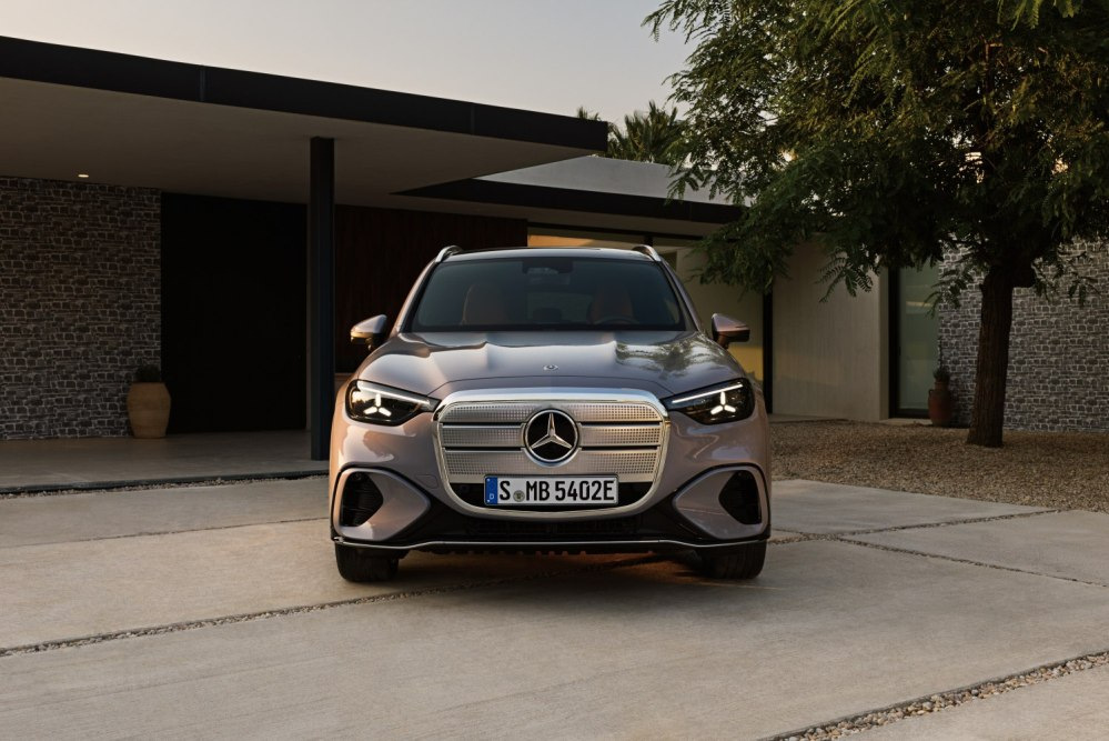Mercedes-Benz GLC EQ 2026 pregled: Tehnične specifikacije, oprema, fotografije