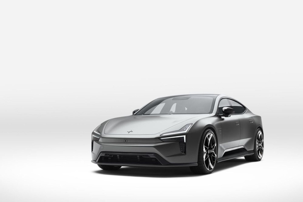 Test Polestar 5 2025: paradna električna limuzina