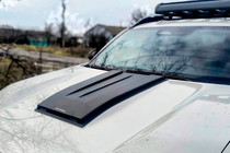 Renault Duster 2024– Nastavek za pokrov motorja SCOOP (sijaj) fotografija 12
