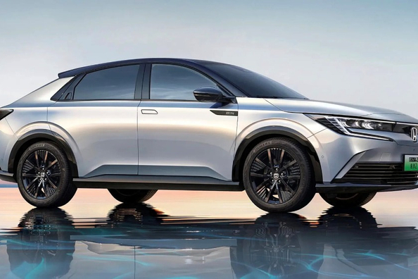 Test električnega križanca Honda e:NP2