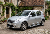 Dacia Sandero 2007–2013 Stranske stopnice Rainbow (2 kos, aluminij) fotografija 1