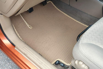 Chevrolet Aveo T250 2005–2011 Gumijasti tepihi Carsuit (Bež) fotografija 1