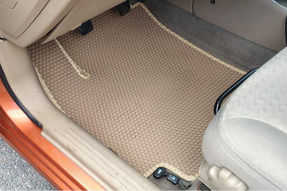 Chevrolet Aveo T250 2005–2011 Gumijasti tepihi Carsuit (Bež) Image