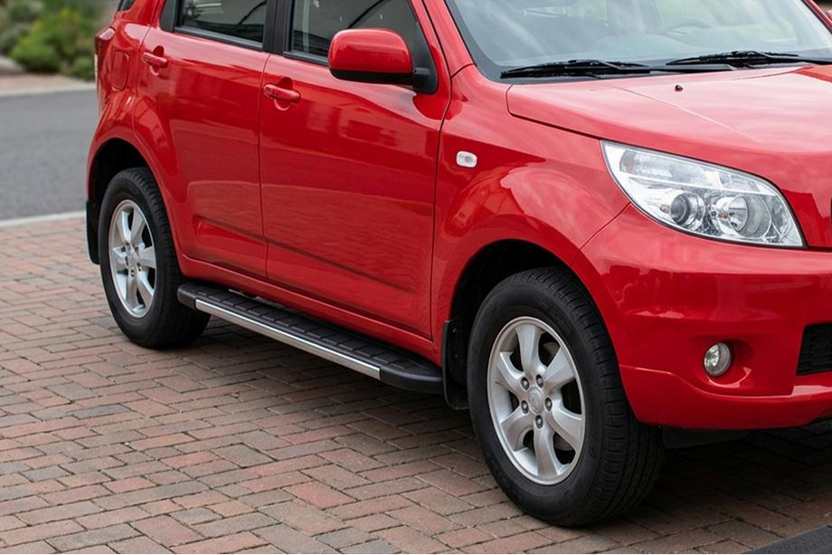 Daihatsu Terios 2006–2017 Stranske stopnice Duru (2 kos, aluminij) Image