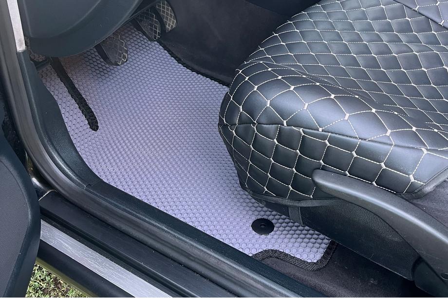 Audi A4 B5 1994–2001 Gumijaste preproge Carsuit (Avant, sive) Image