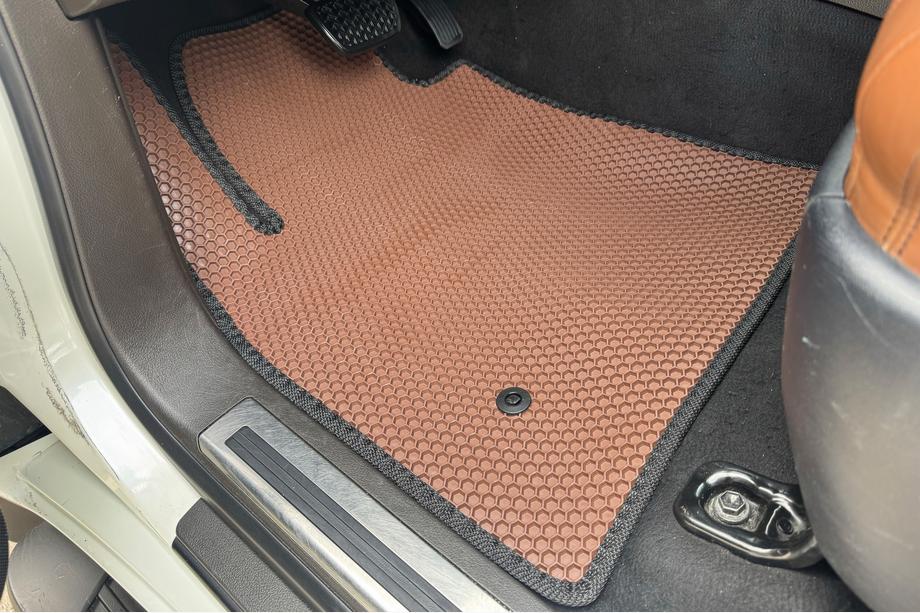 Toyota Land Cruiser 200 2007–2021 Gumijasti tepihi Carsuit (2007-2012, rjava) Image