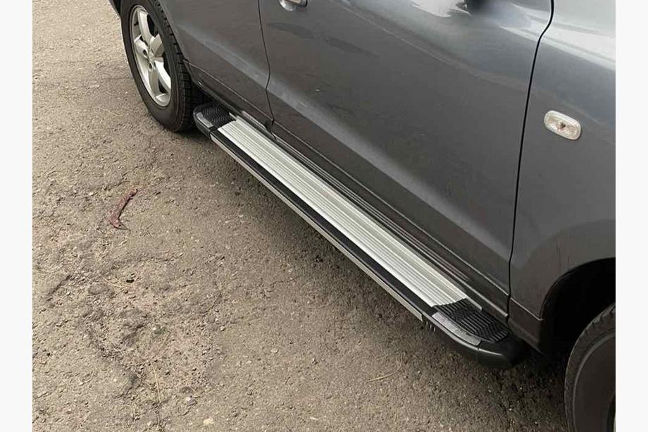 Hyundai Santa Fe 1 2000–2006 Stranske stopnice Rainbow (2 kos, aluminij) Image
