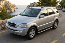 Kia Sorento I BL 2002–2009 Stranski pragovi Maydos V1 (2 kos, aluminij ↗ nerjaveče jeklo) fotografija 1