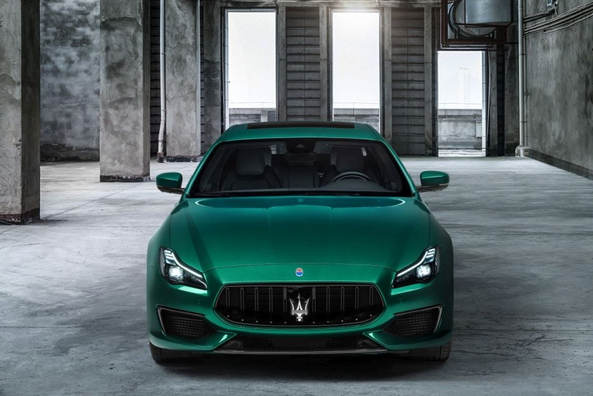 Test Maserati Quattroporte Trofeo: razkošna italijanska limuzina Fotografija 2