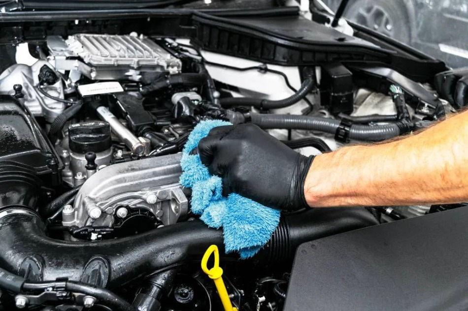 Kdaj in zakaj oprati motor avtomobila?