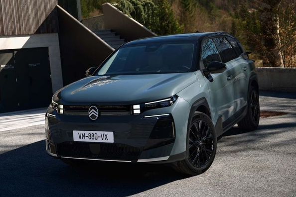 Test Citroën e-C5 Aircross 2025: električno udobje druge generacije