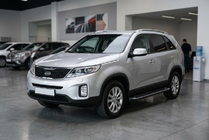Kia Sorento II XM 2009–2014 Bočne stopnice Allmond Black (2 kosa, aluminij) fotografija 1
