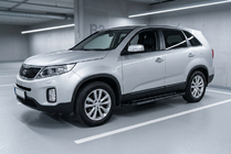 Kia Sorento II XM 2009–2014 Stranske stopnice RedLine Black (2 kosa, aluminij) fotografija 1