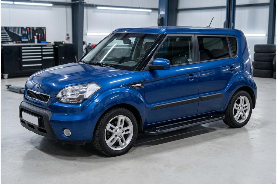 Kia Soul I 2008–2013 Stranske stopnice RedLine Black (2 kosa, aluminij) Image