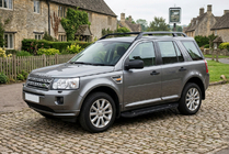 Land Rover Freelander II 2006–2014 Stranske stopnice RedLine Black (2 kosa, aluminij) fotografija 1