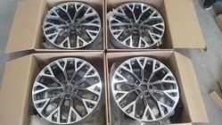 Audi A3 2020– Kovana OEM platišča R19 (4 kosi) fotografija 3
