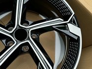 Audi A4 B9 2015–2024 Kovana OEM platišča R19 (4 kosi) fotografija 2
