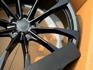 Audi Q8 2018– Kovana OEM platišča R22 V3 (4 kosi) fotografija 9