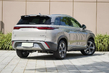 Pregled BYD Frigate 07: priključni hibridni SUV z morsko estetiko fotografija 4