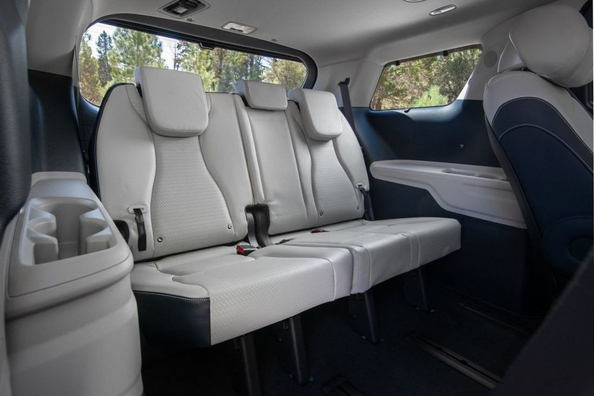 Pregled Kia Carnival 2024: tehnične specifikacije, oprema, fotografije Fotografija 6