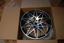 BMW iX (I20) 2022– Kovana platišča OEM R22 (4 kos) fotografija 11