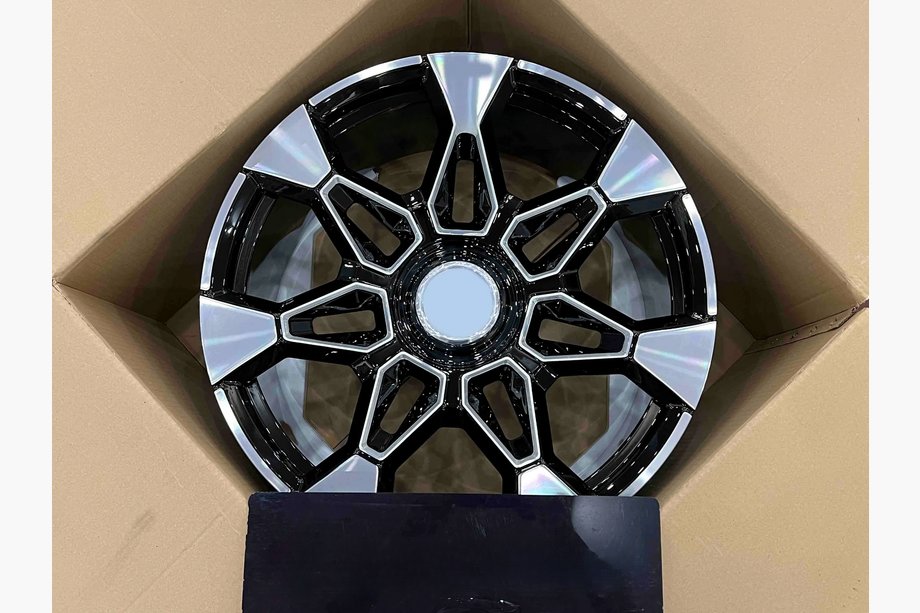 BMW XM G09 2022– Kovana platišča OEM R23 V2 (4 kos) Image