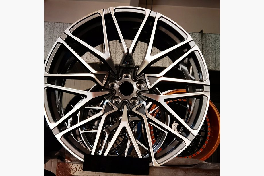 BMW X5 G05 2019–2026 Kovana platišča OEM R22 V2 (4 kos) Image