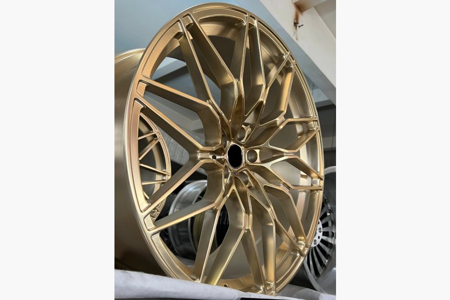 BMW serija 4 G22/23/26 2020– Kovana OEM platišča R19 R20 V2 (4 kosi) Fotografija 3