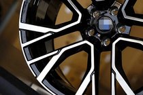 BMW X5 G05 2019–2026 Kovana OEM platišča R21 V4 (4 kos) fotografija 6