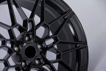 BMW serija 4 G22/23/26 2020– Kovana OEM platišča R19 R20 V4 (4 kosi) fotografija 3