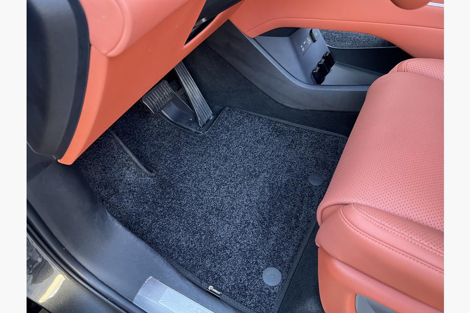 BYD Tang L 2025– Tekstilne preproge za avto Deluxe (2 vrsti, črne) Image