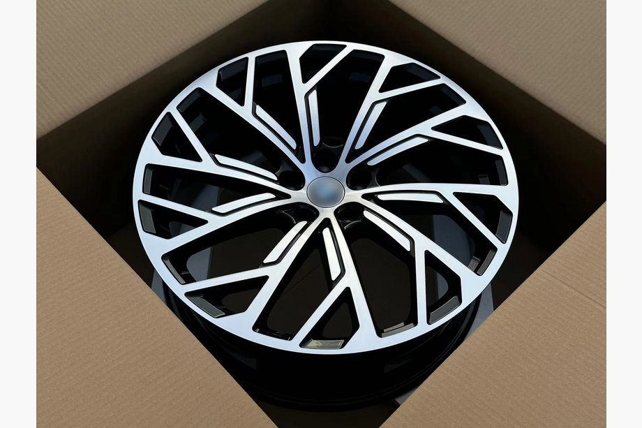 BMW serija 4 G22/23/26 2020– Kovana platišča OEM R20 V4 (4 kosi) Fotografija 3