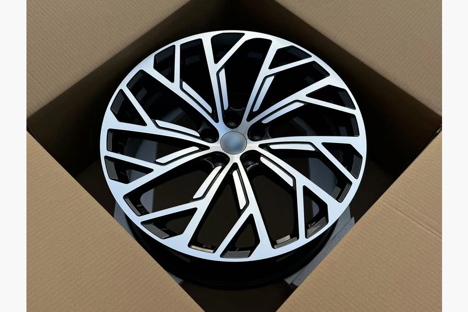 BMW serija 4 G22/23/26 2020– Kovana platišča OEM R20 V4 (4 kosi) Fotografija 2