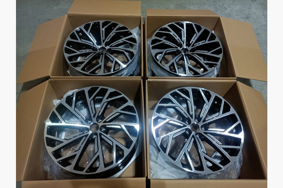 BMW serija 4 G22/23/26 2020– Kovana platišča OEM R20 V4 (4 kosi) Fotografija 5