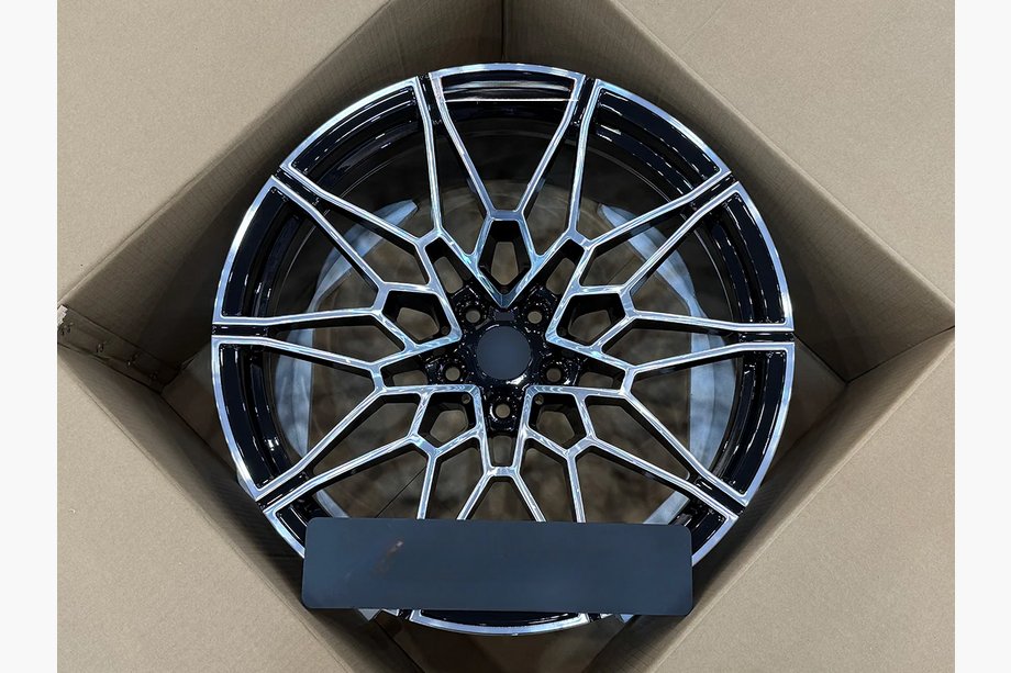 BMW serija 4 G22/23/26 2020– Kovana OEM platišča R19 R20 V6 (4 kosi) Image