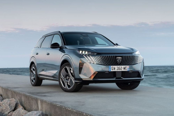 Test hibridnega Peugeot 5008 tretje generacije